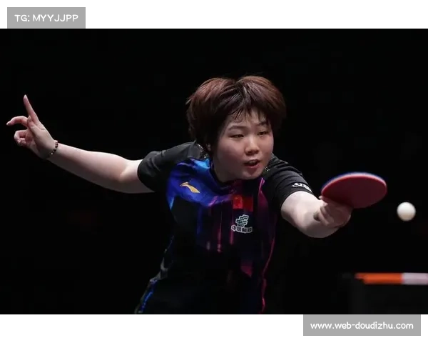 王曼昱WTT香港总决赛女单夺冠，击败队友蒯曼展现实力