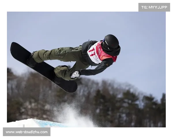澳大利亚单板选手博尔顿训练中摔断脖子,退出冬奥会